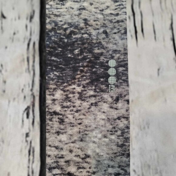 New Bench. Neutral Gray Leggings Size L - Picture 5 of 7